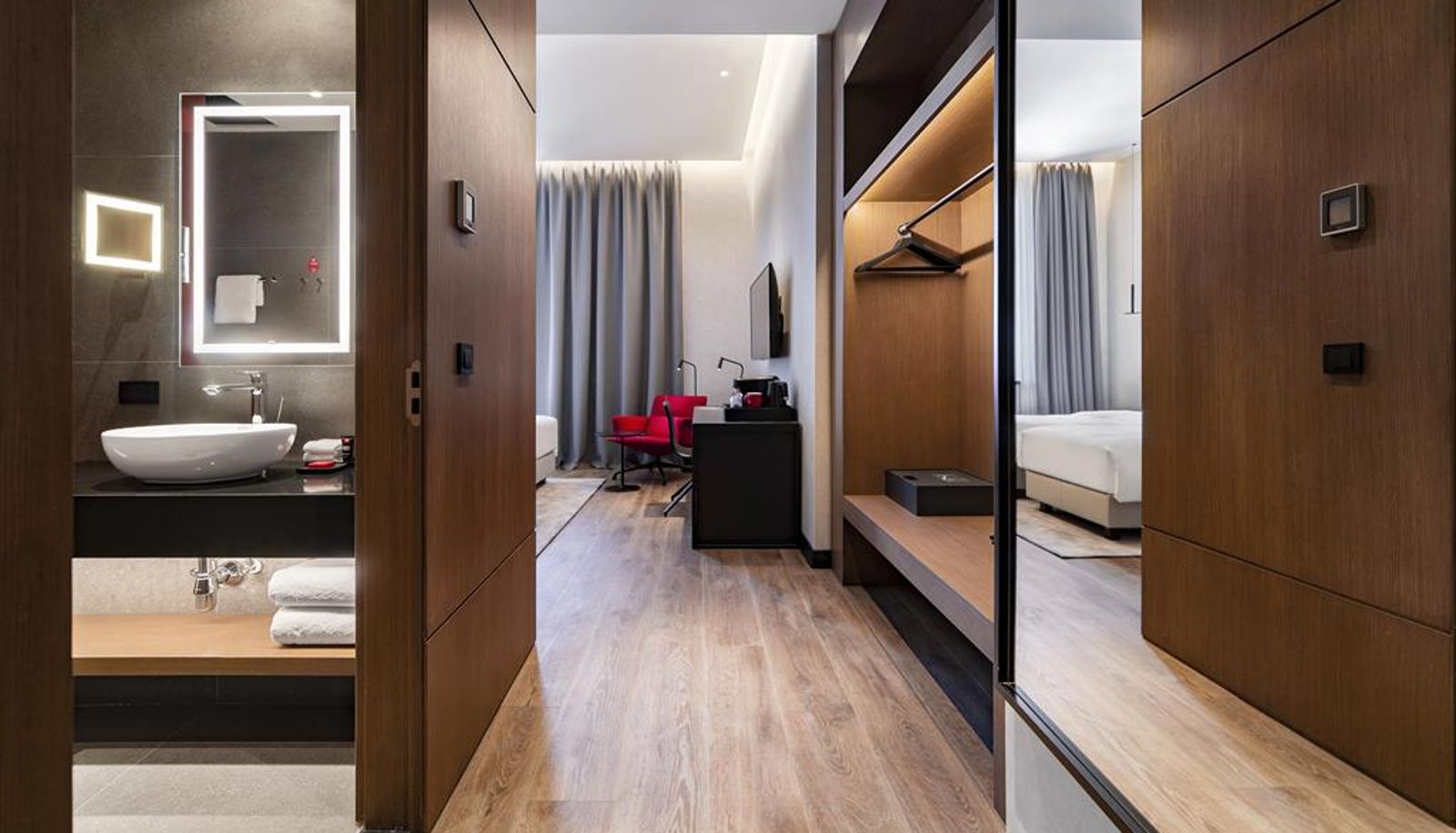 Room - Radisson RED Tbilisi