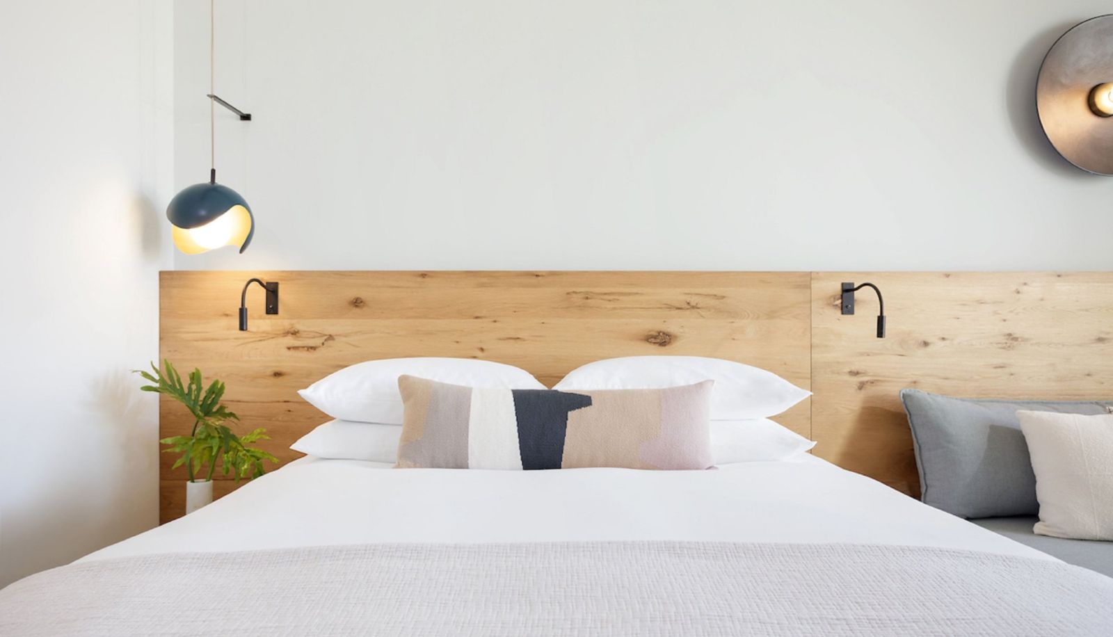 Room - Hotel Indigo GRAND CAYMAN by IHG