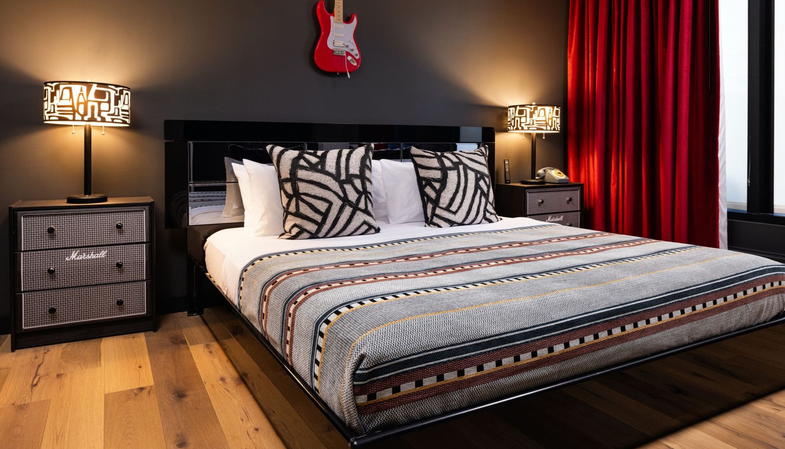 Zimmer - Moxy Madison Downtown