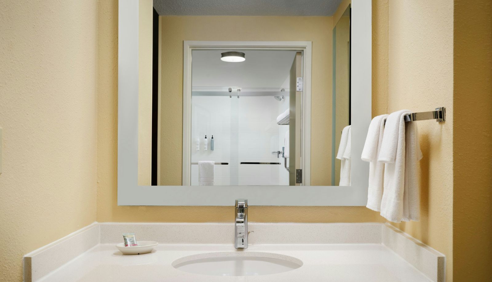 Zimmer - SpringHill Suites by Marriott Austin South
