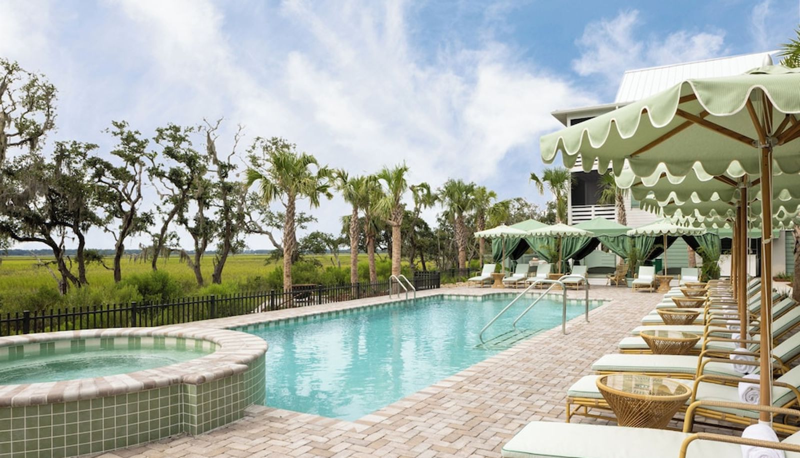 Pool - Auberge Collection The Dunlin