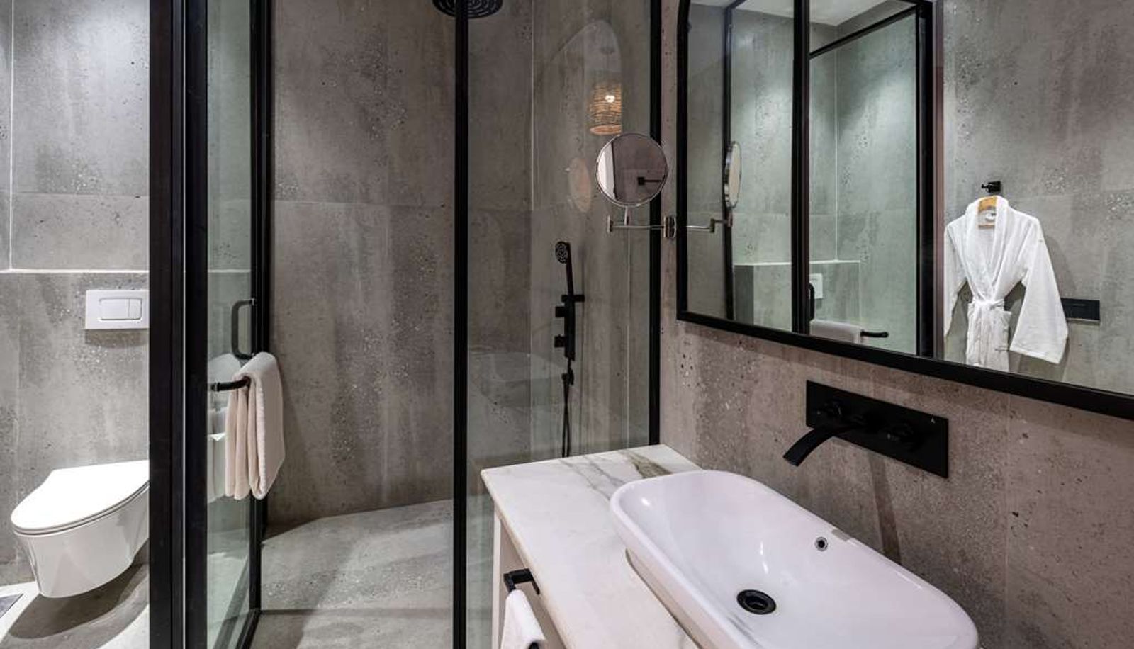 Room - Trademark Collection by Wyndham The Earth Amritsar