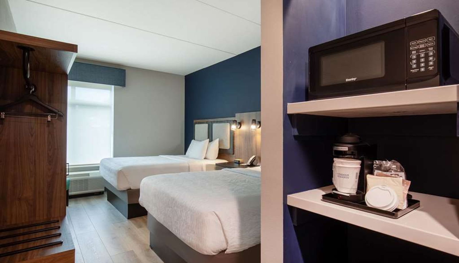 Room - La Quinta Inn & Suites by Wyndham Chattanooga Downtown/South