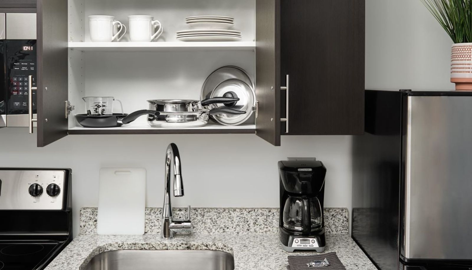 Room - stayAPT Suites LaGrange-Kia