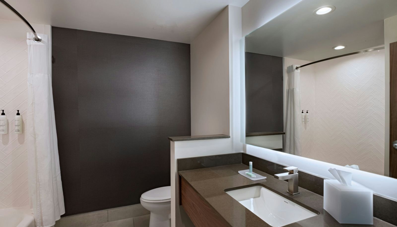 Camera - Fairfield by Marriott Inn and Suites Albuquerque Uptown