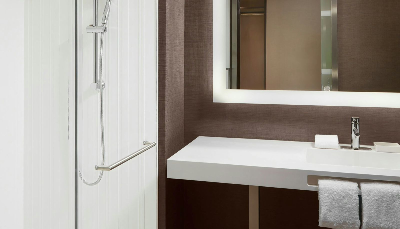Zimmer - AC Hotels by Marriott Reston