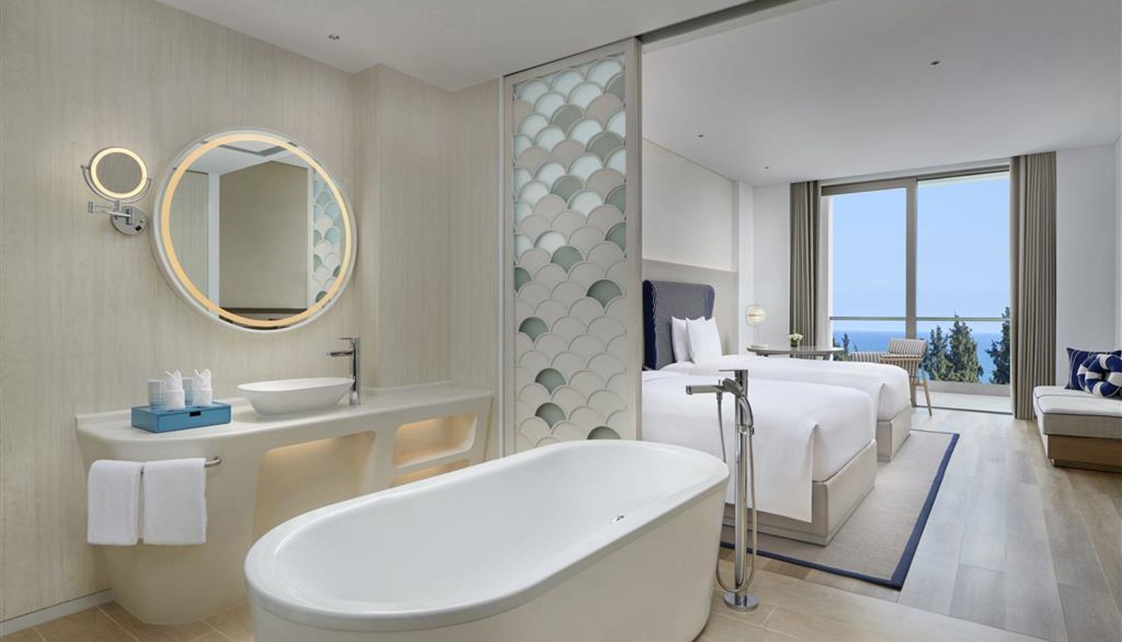 Zimmer - The Mermoon Resort  Hainan Tufu Bay Tapestry Collection by Hilton