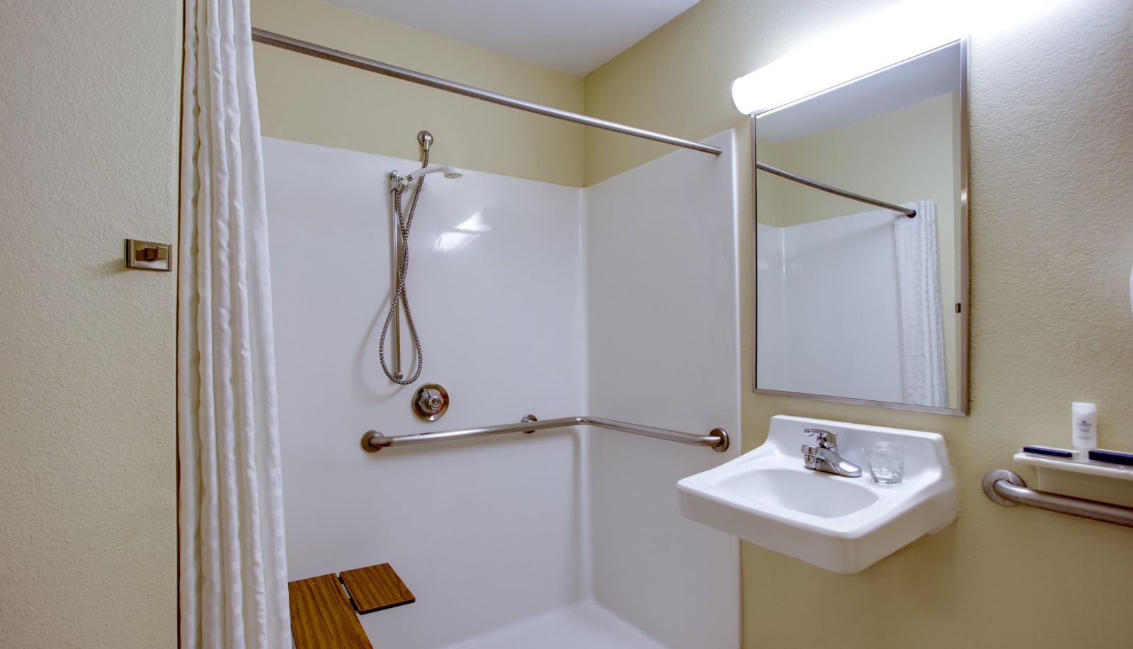 Zimmer - Candlewood Suites RALEIGH CRABTREE by IHG