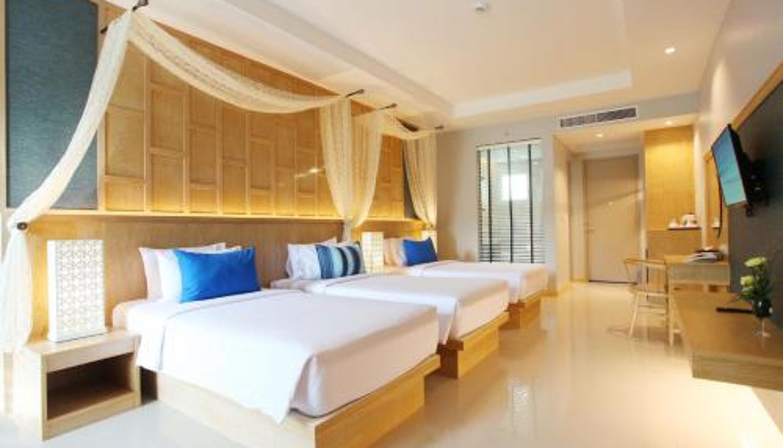 Family room - Phuket Town - scheduled shuttle to Phuket Old Town CRAFT Resort & Villas