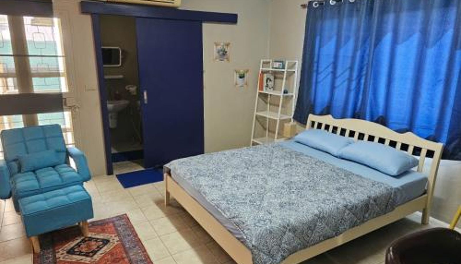 Room - Angels "Inn"