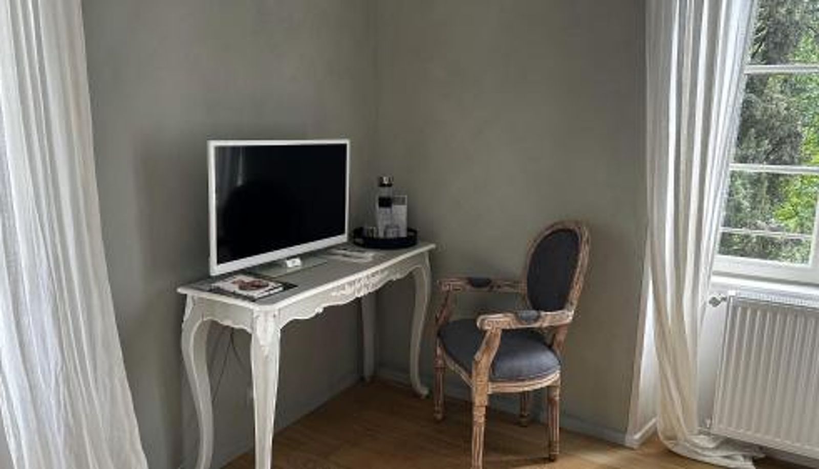 Zimmer - Les Hauts de Sauliès - Chambre et Table d'Hôtes de charme