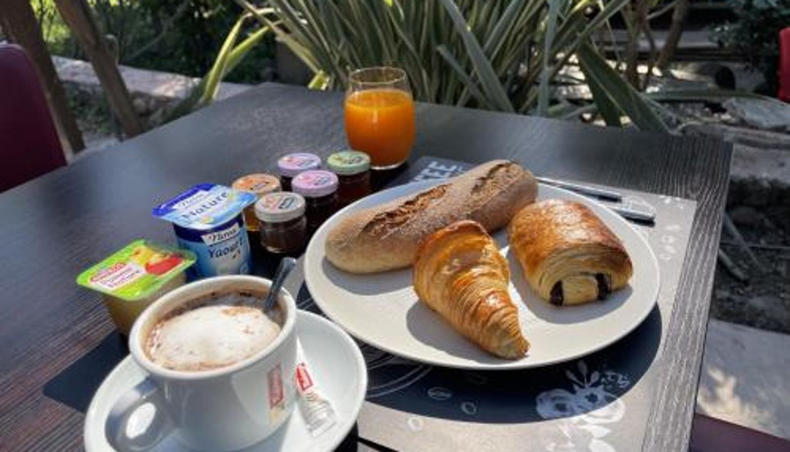 Breakfast room within the restaurant - Chambres d'Hôtes Terra Bella