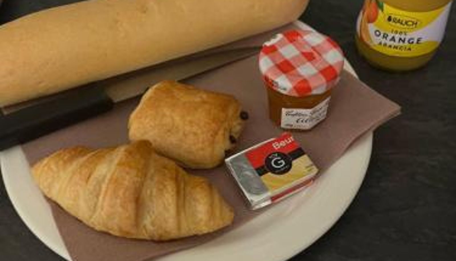 Frühstücksraum innerhalb des Restaurants - La Cigogne