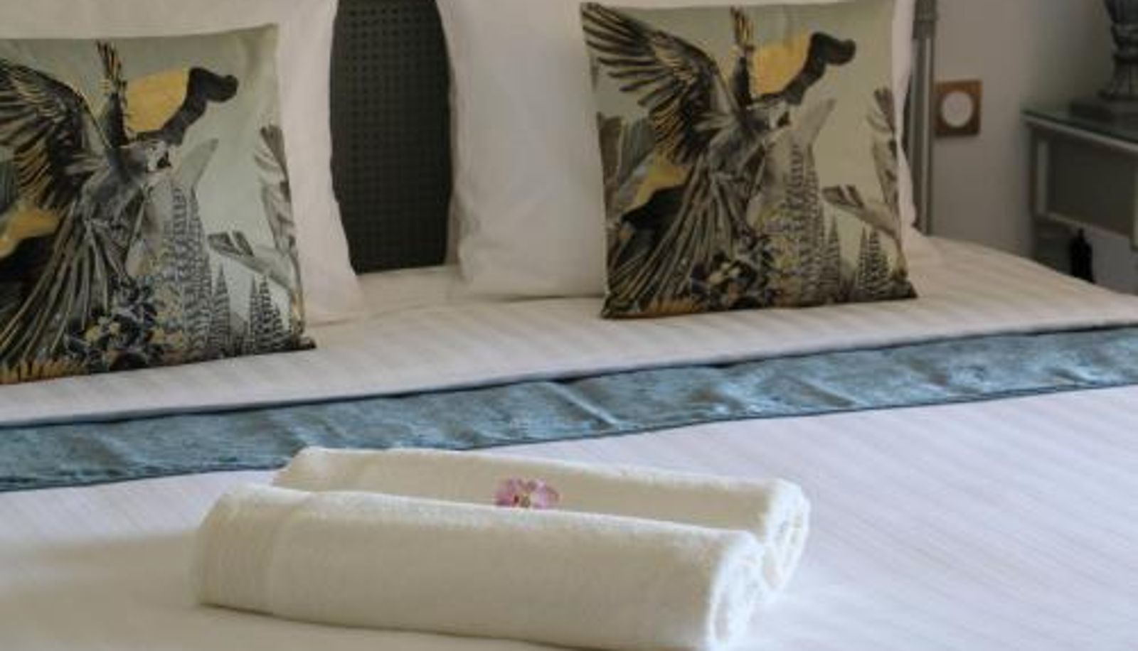 Info - Loup Castel Boutique Hotel B&B