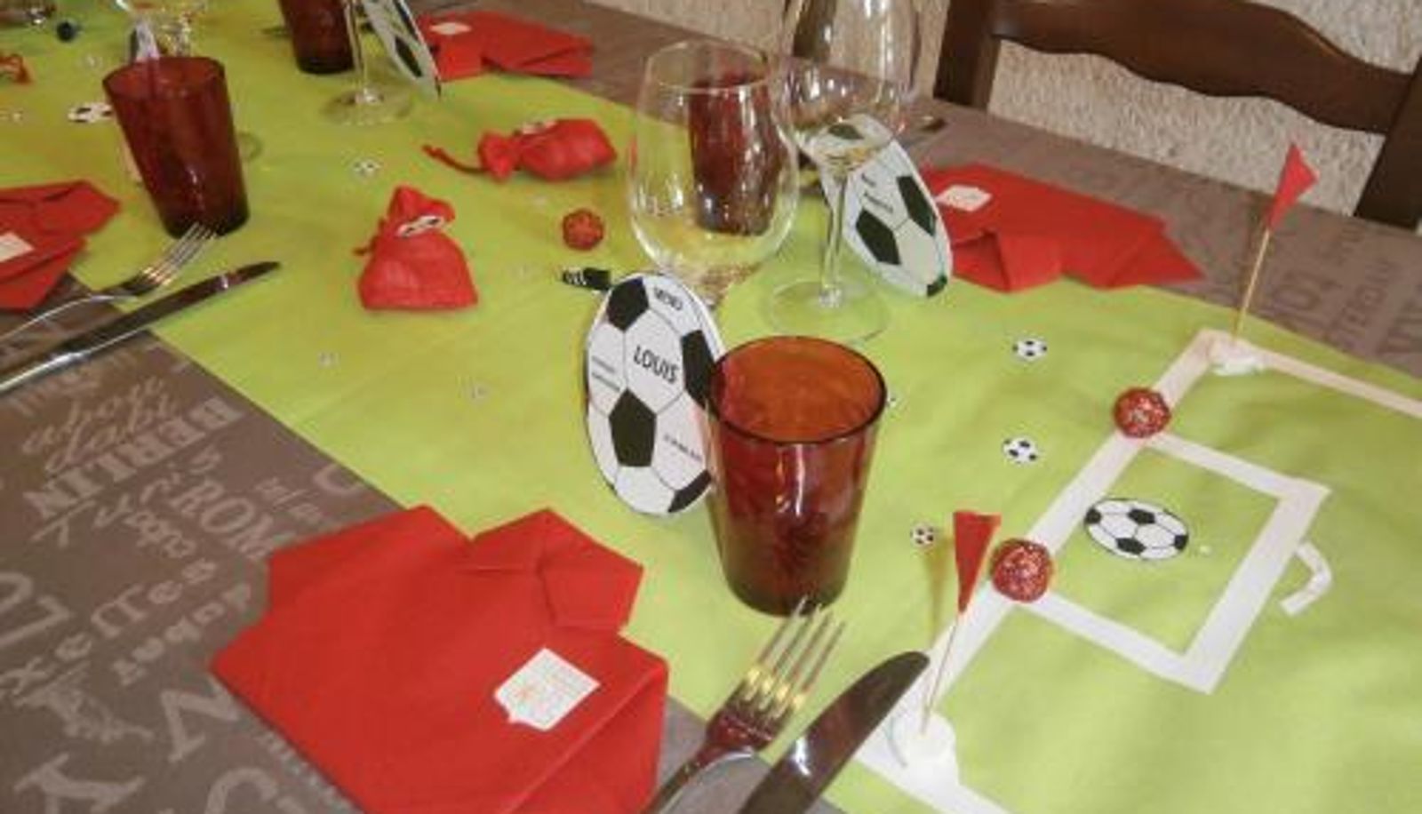 Breakfast room within the restaurant - auberge du pied des monts
