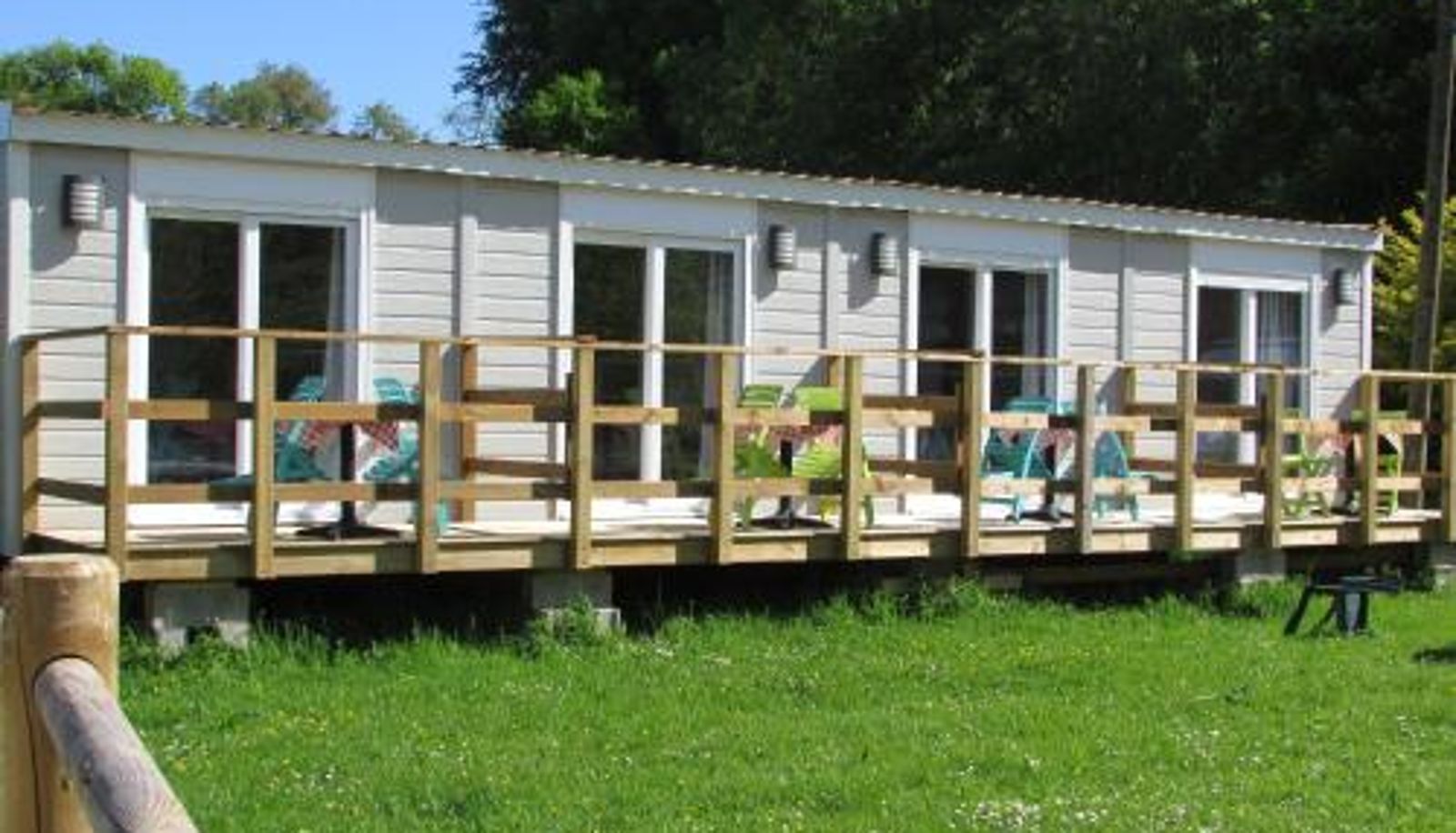Zewnętrzna część hotelu - Etretat's Motel