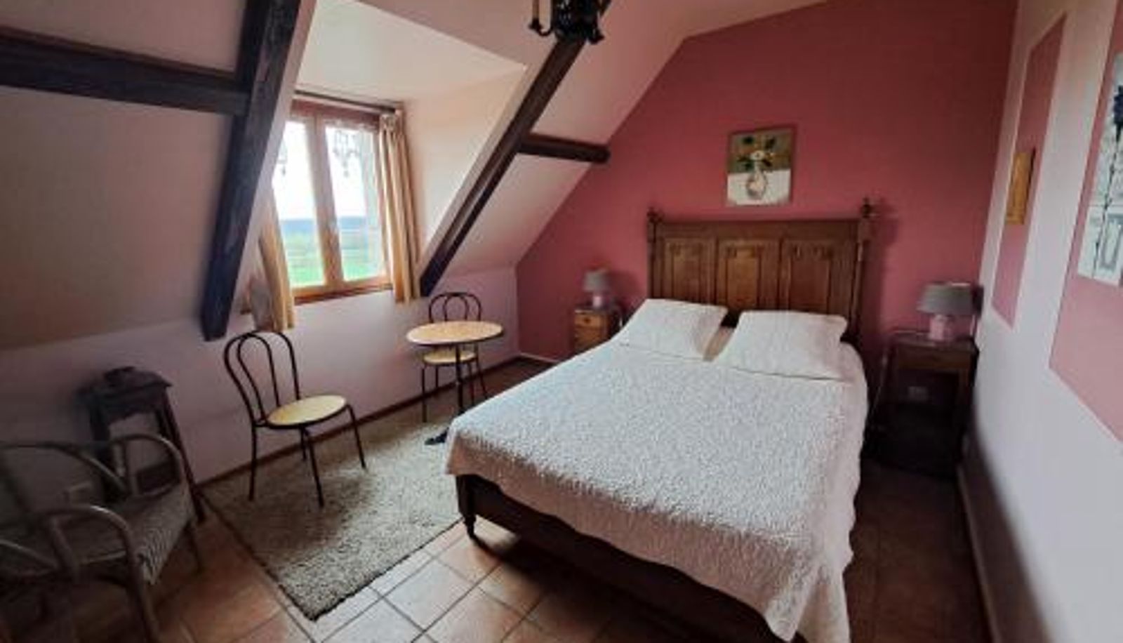 Chambre - LOCATION à COUCY LE CHATEAU