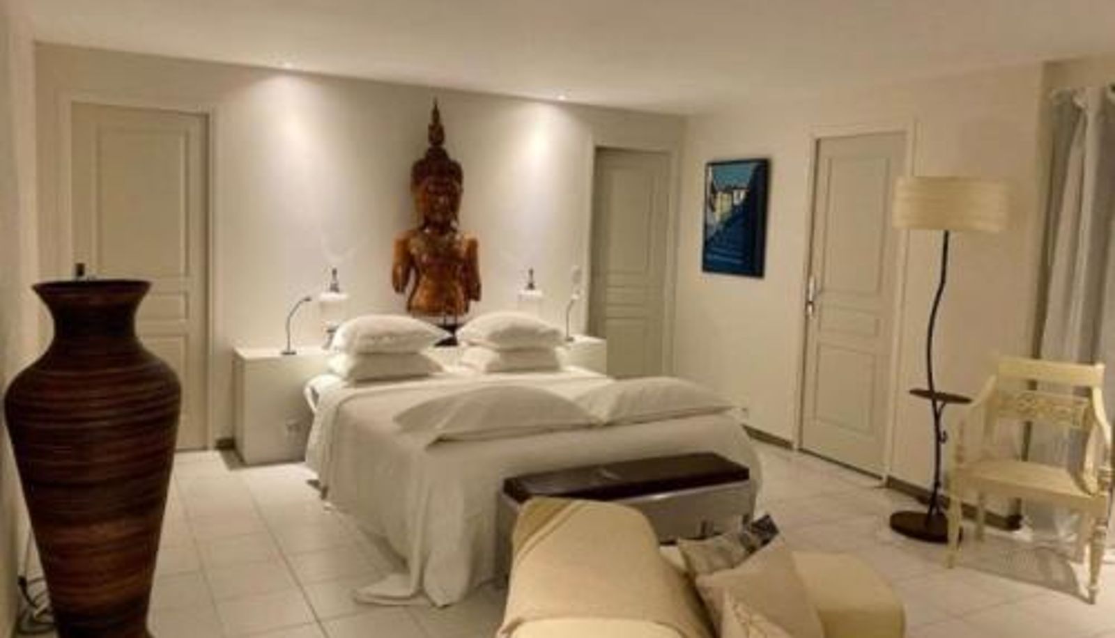 Room - La cactée singulière