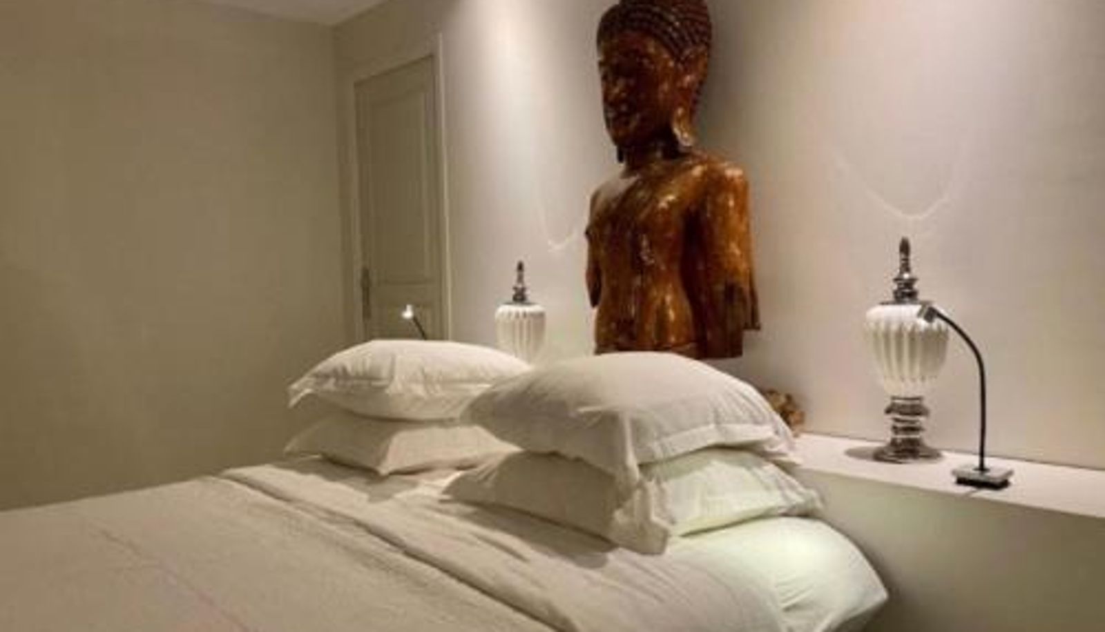Room - La cactée singulière