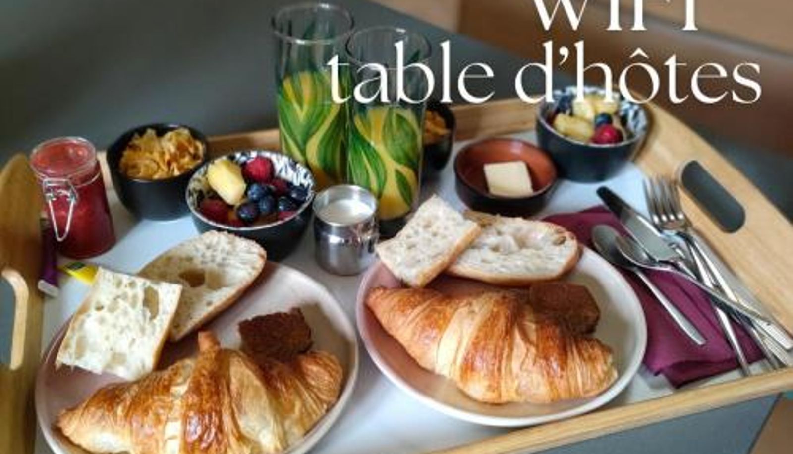 Breakfast room within the restaurant - La Chamade en Beaujolais