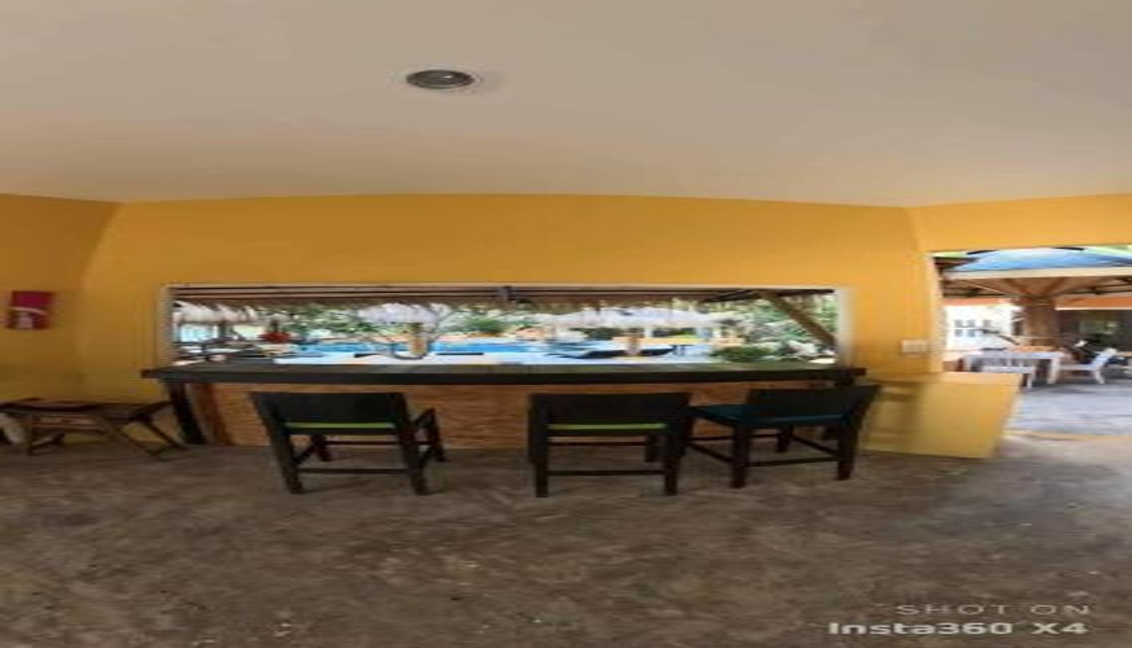 Breakfast room within the restaurant - The Hideaway Pariya Haad Yuan Ko Pha-ngan