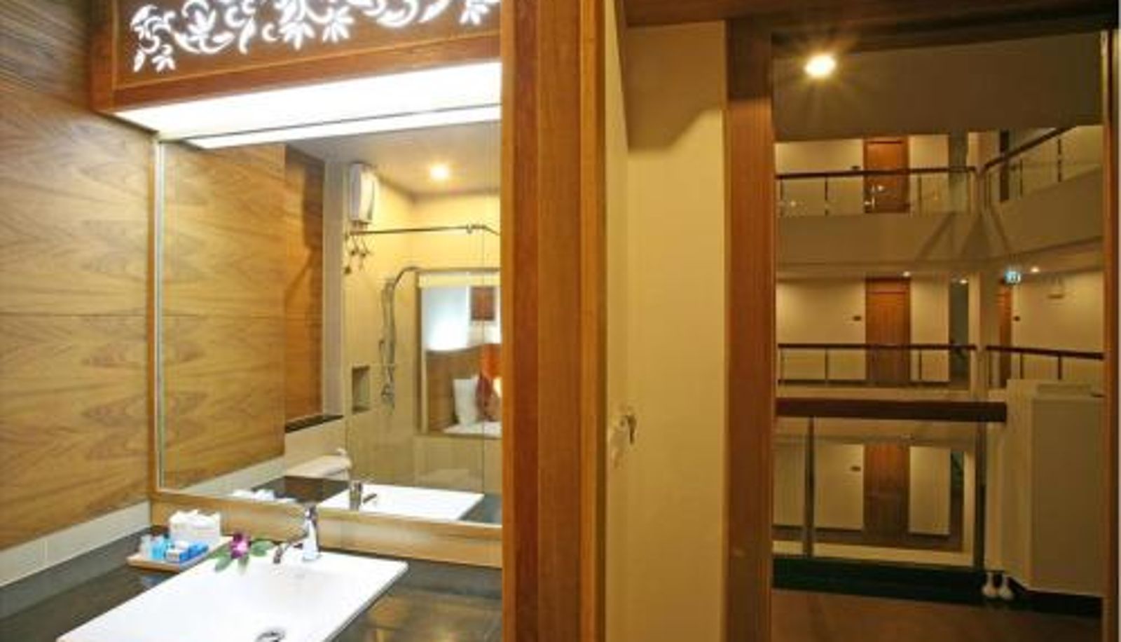 Badezimmer - Baan Saikao Plaza Hotel & Service Apartment
