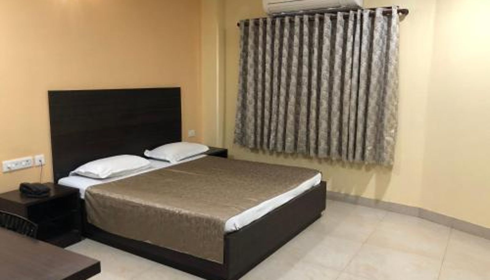 Room - Hotel Bagla Atithi Banaras