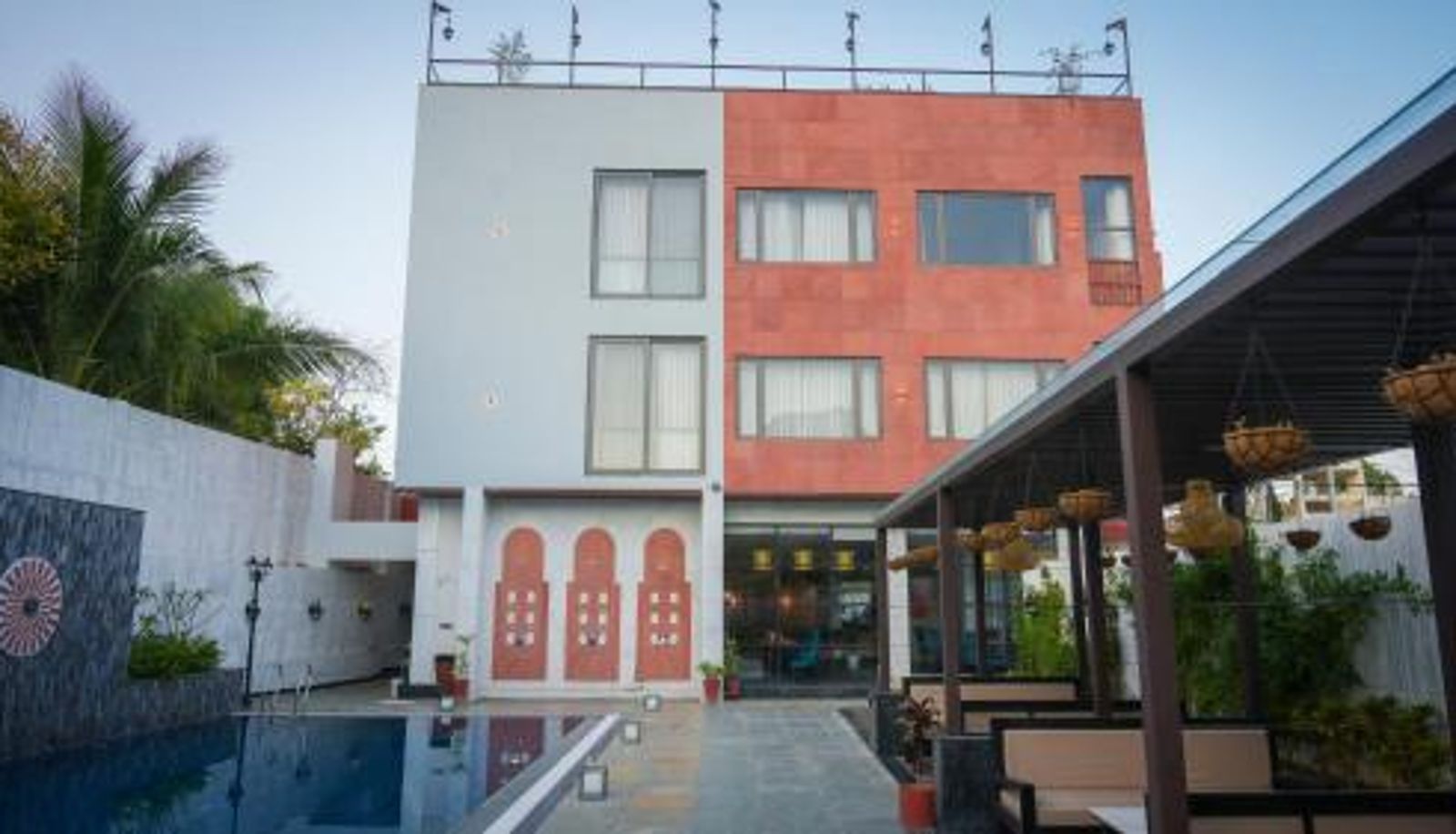Piscina - THE LOVE PASSION KARMA CLUB & RESORT