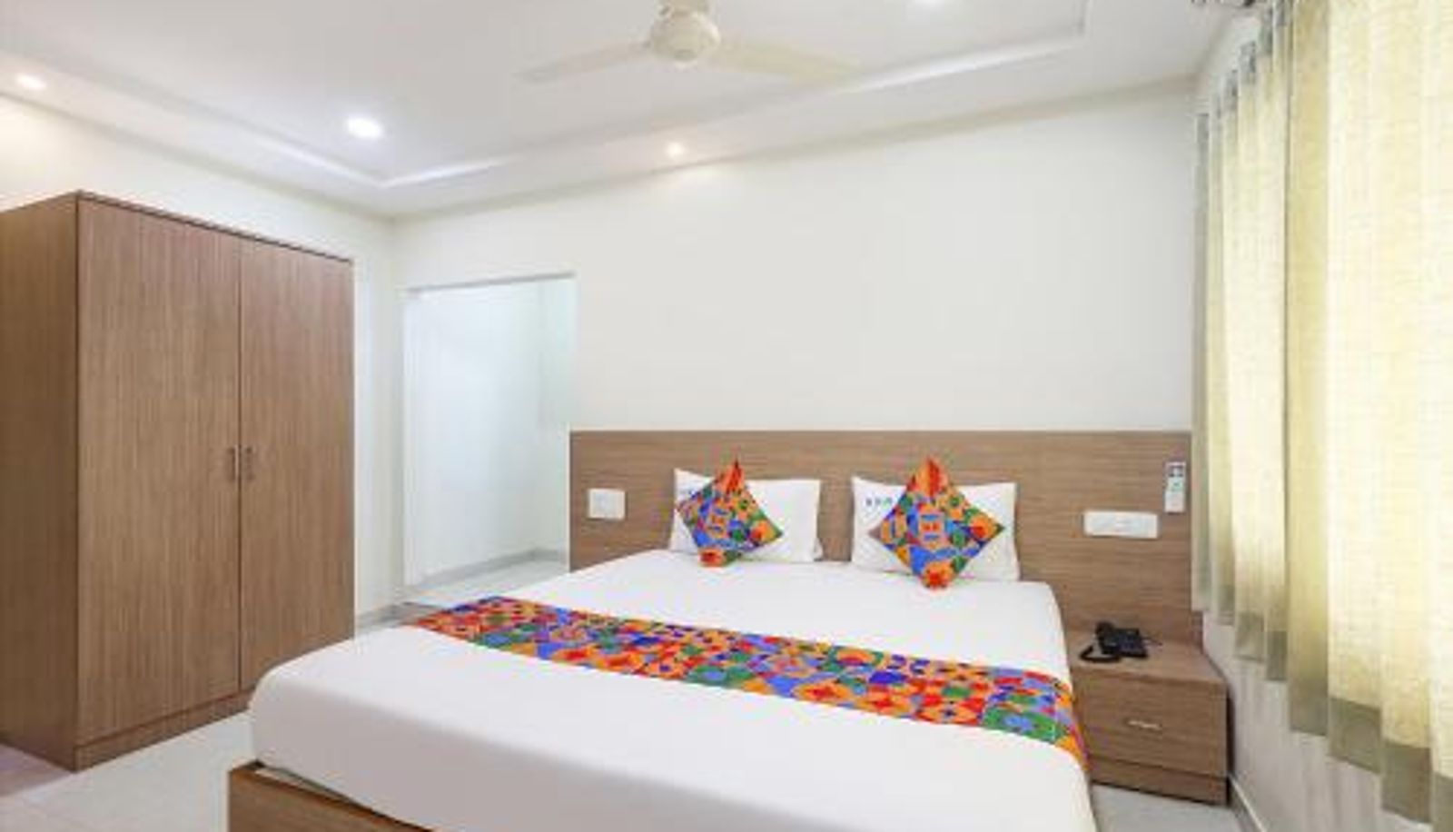 Driepersoonskamer - FabHotel Karthikeya Residency - 900m from Tirupati Bus Stand