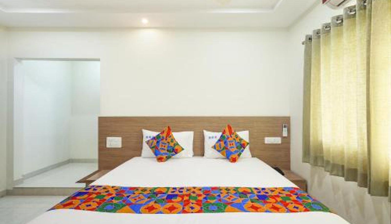 Driepersoonskamer - FabHotel Karthikeya Residency - 900m from Tirupati Bus Stand
