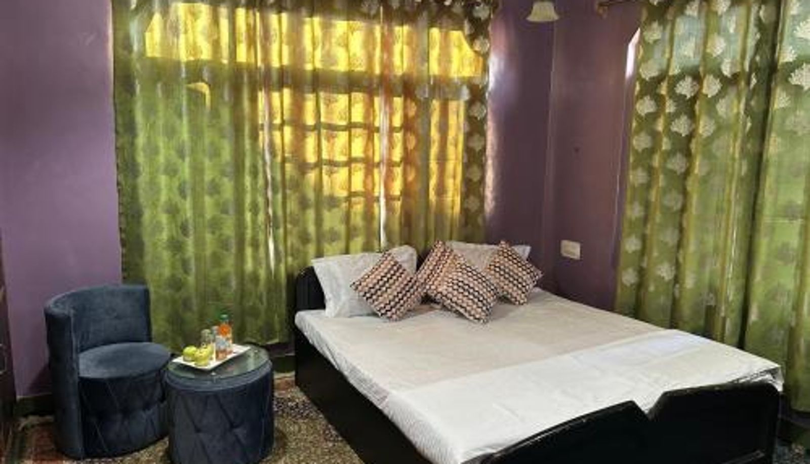 Camera - The Local B&B