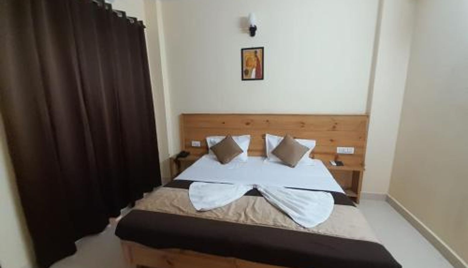 Room - Hotel Krishna Rishikesh