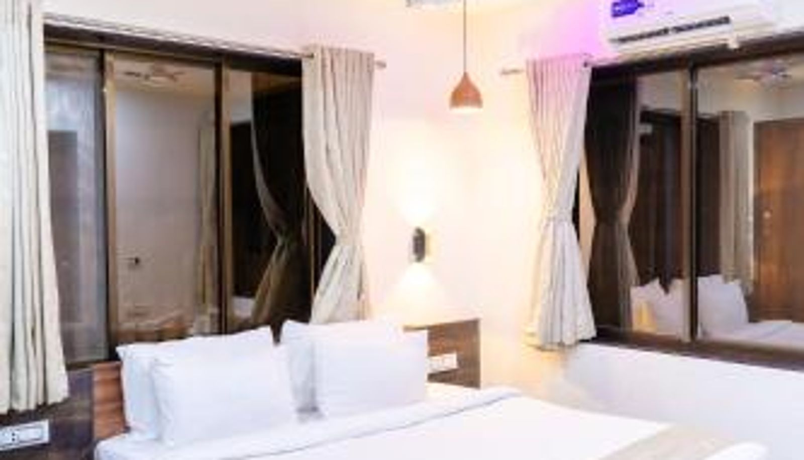 Zimmer - Siddhant Hill Resort