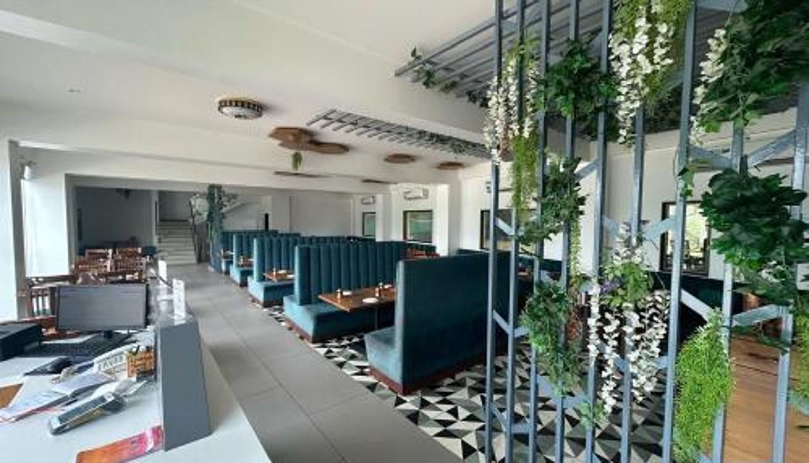 Sala śniadaniowa w restauracji - LP Regency