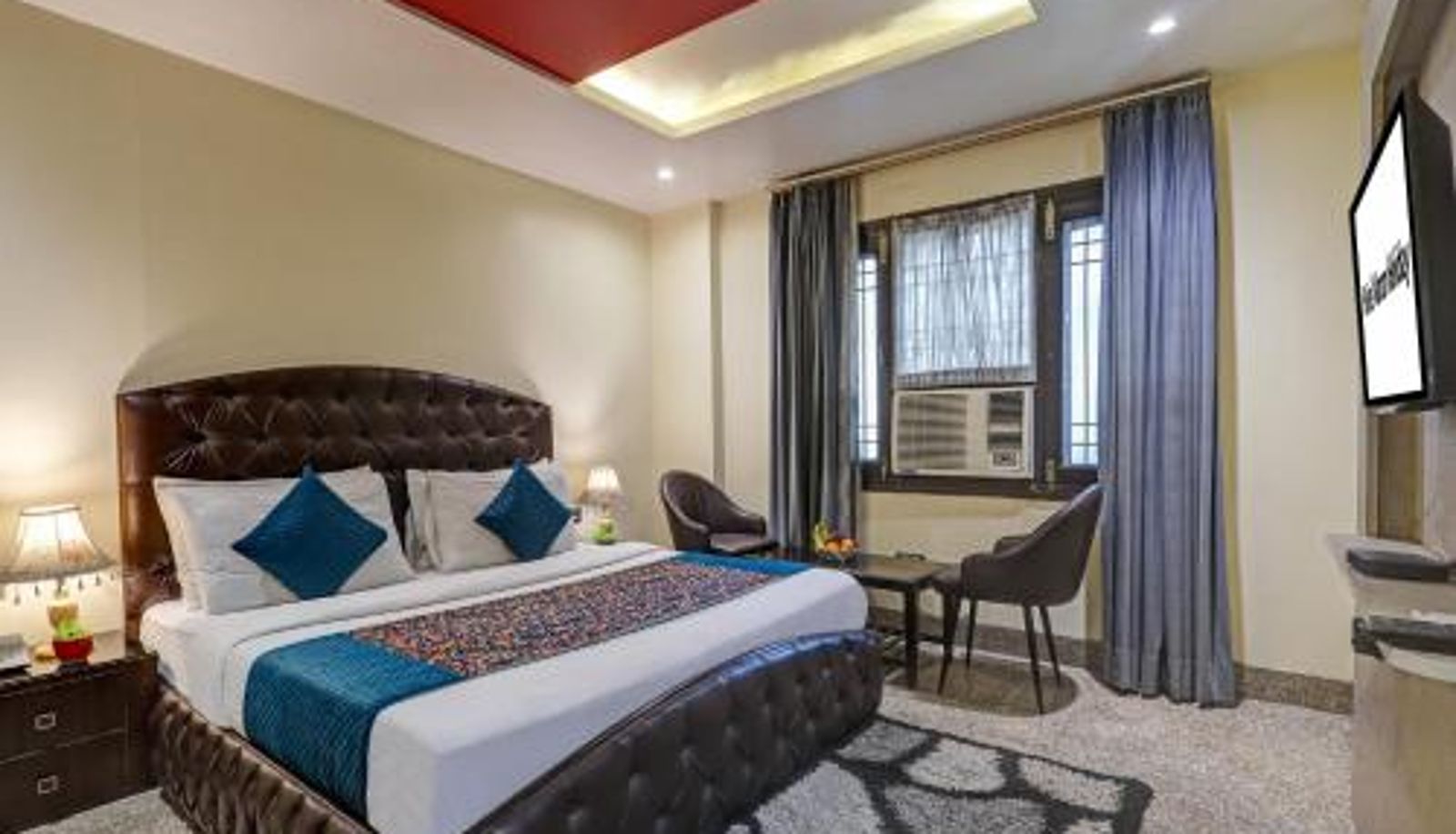 Informacje - Hotel Karan Holidays Near Pitampura Metro Station