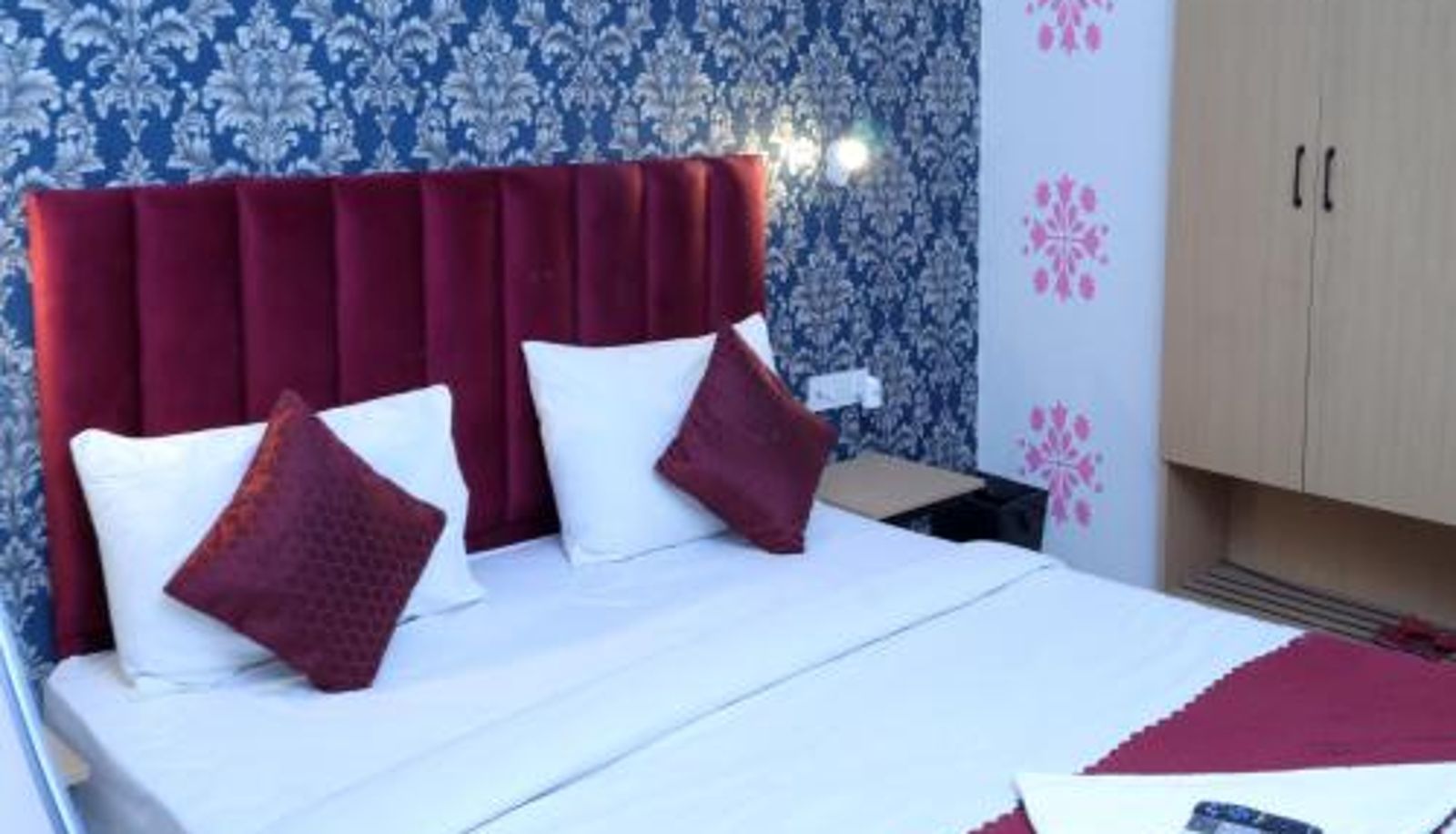 Zimmer - Delhi  Dwarka Nidra Hotel near Yashobhoomi Sector 10