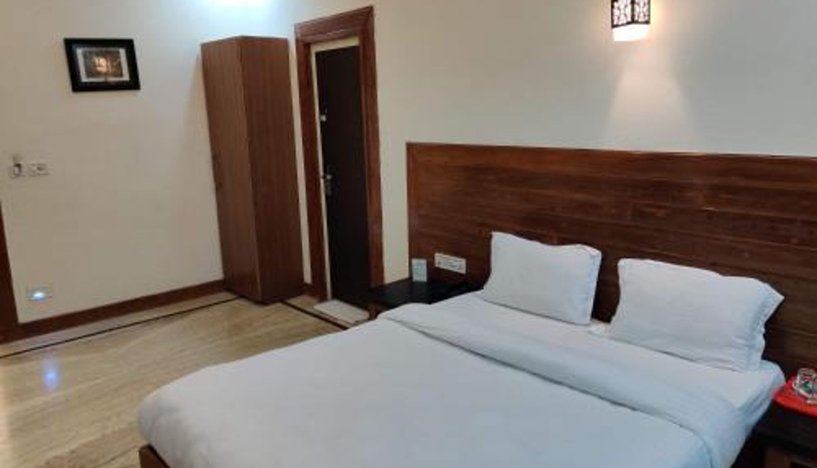 Room - Orchha Club and Resort - OCR