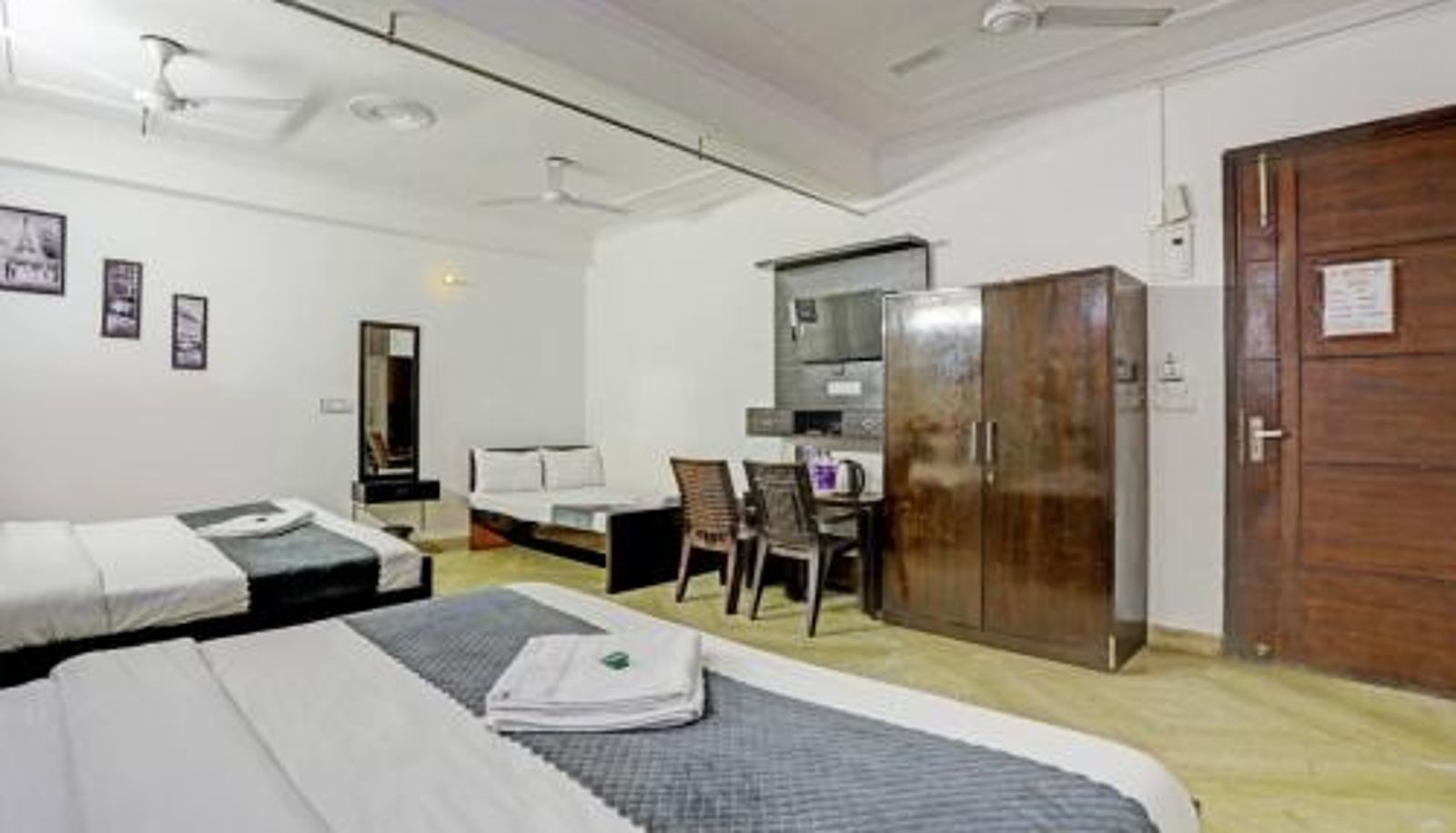 Familienzimmer - South Delhi Inn
