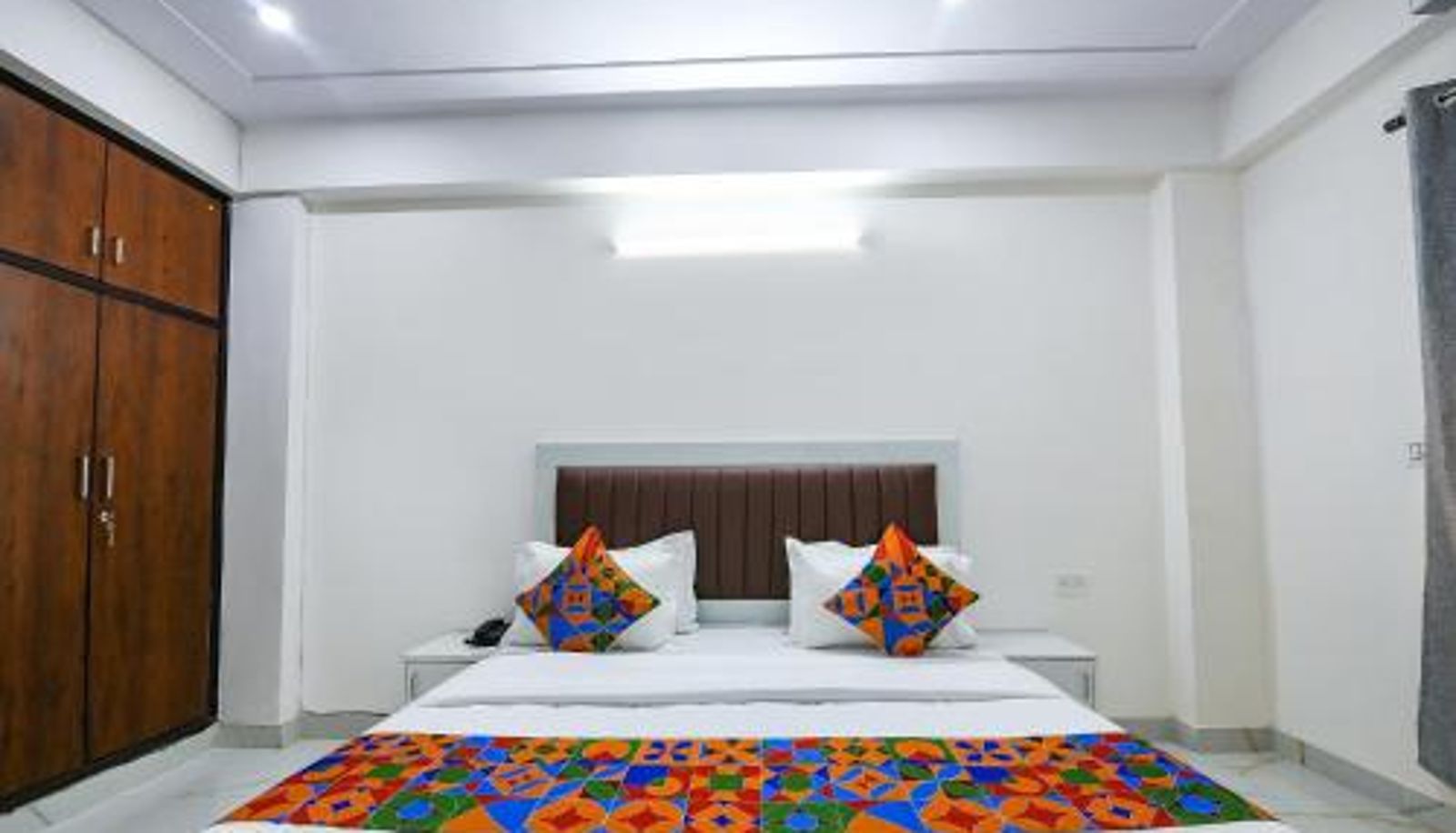 Info - FabHotel The Yashobhumi - Nr Yashobhoomi Convention Centre