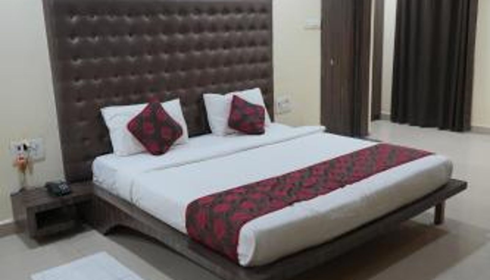 Suite - Hotel Udyam Glory