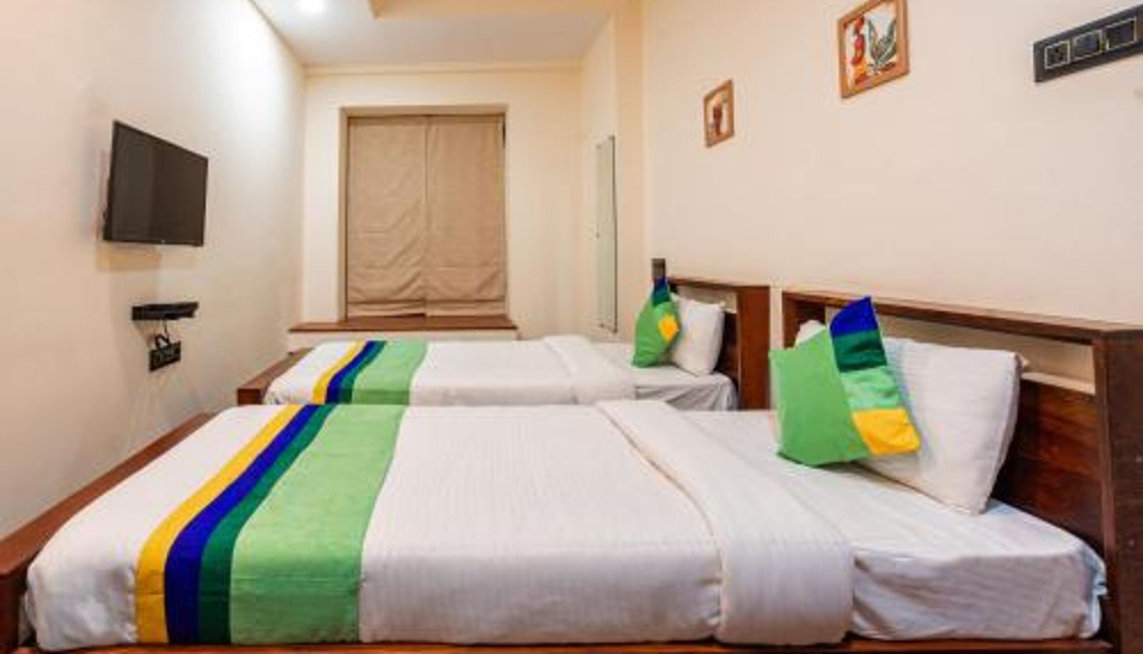 Room - Ramdaspeth Treebo Premium The Memoir
