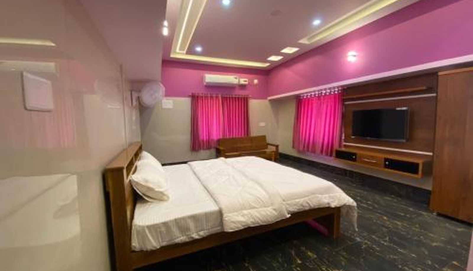 Pokój - Shreesham Resort at Malpe Beach