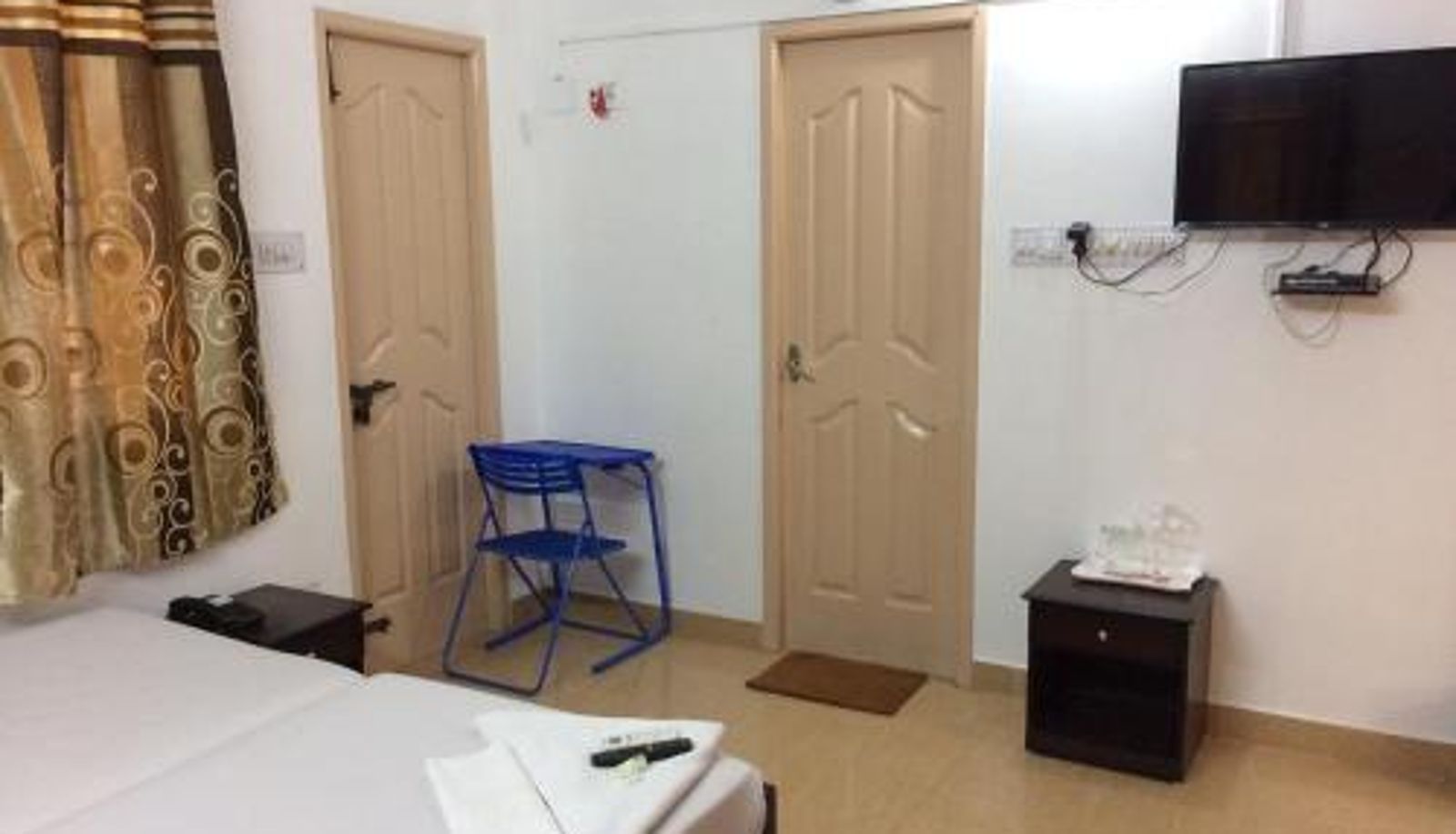 Zimmer - Swarna Sudarshan Service Apartment @ Adyar chennai