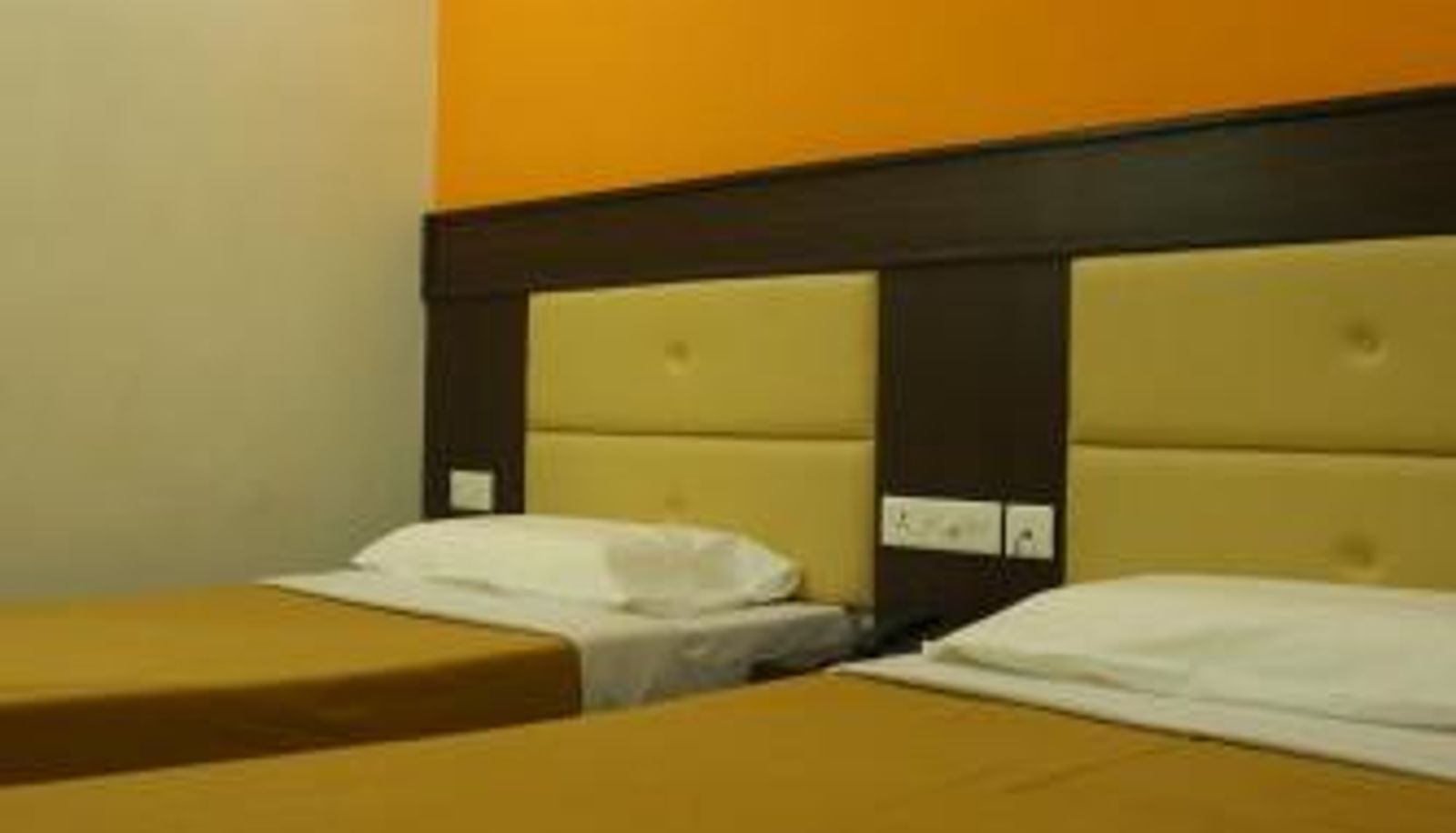 Zimmer - Hotel Sabareesh Plaza