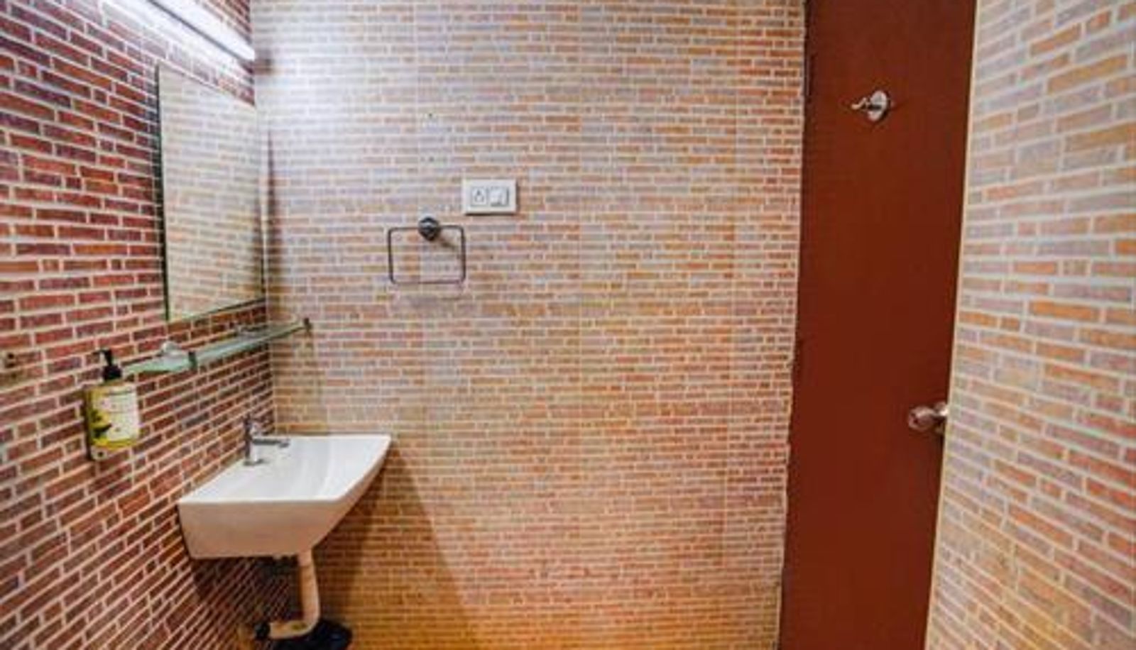 Badezimmer - FabHotel Earth - Nr Guindy Industrial Estate