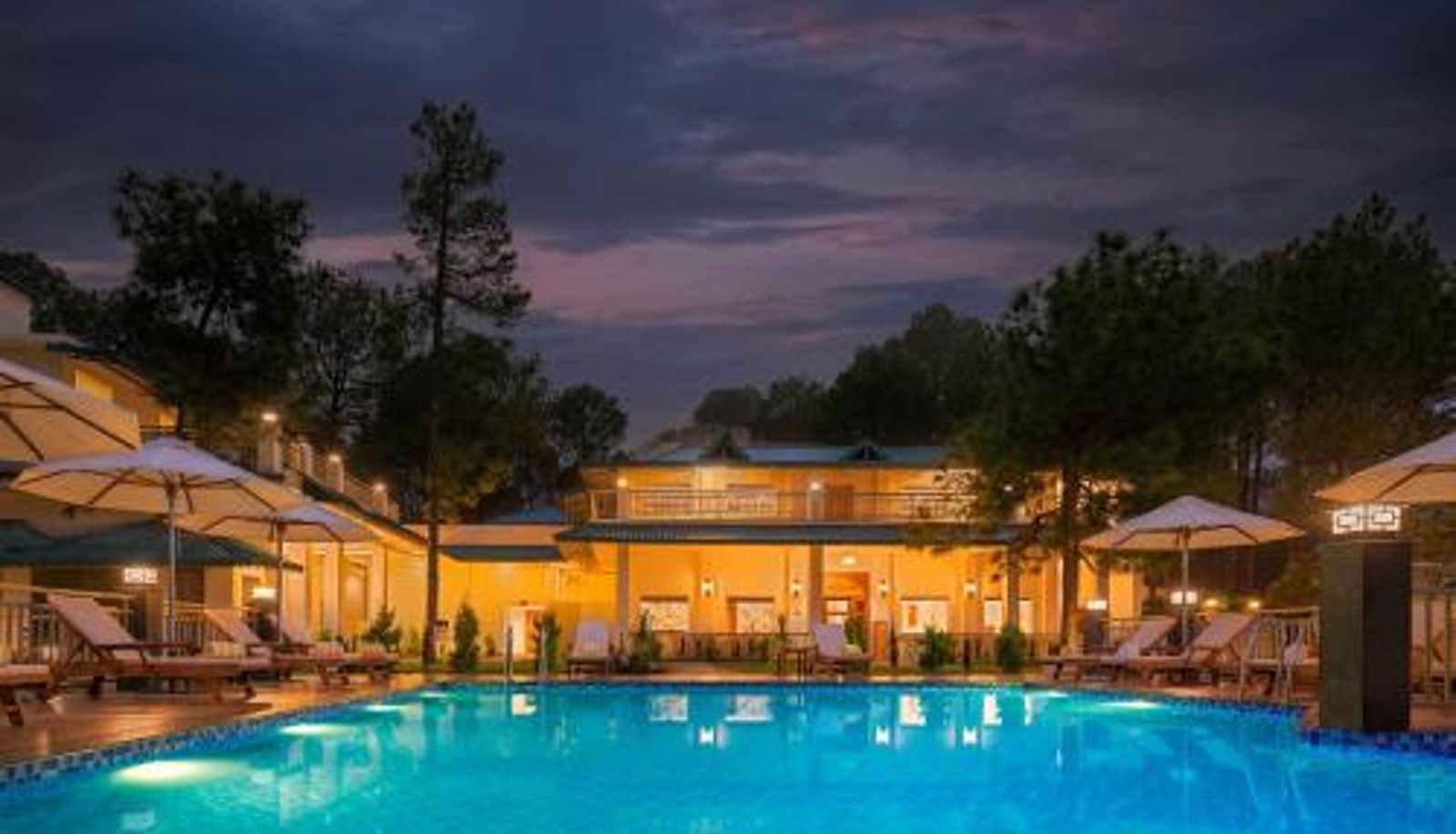 Piscina - Kasauli Cassia Resort