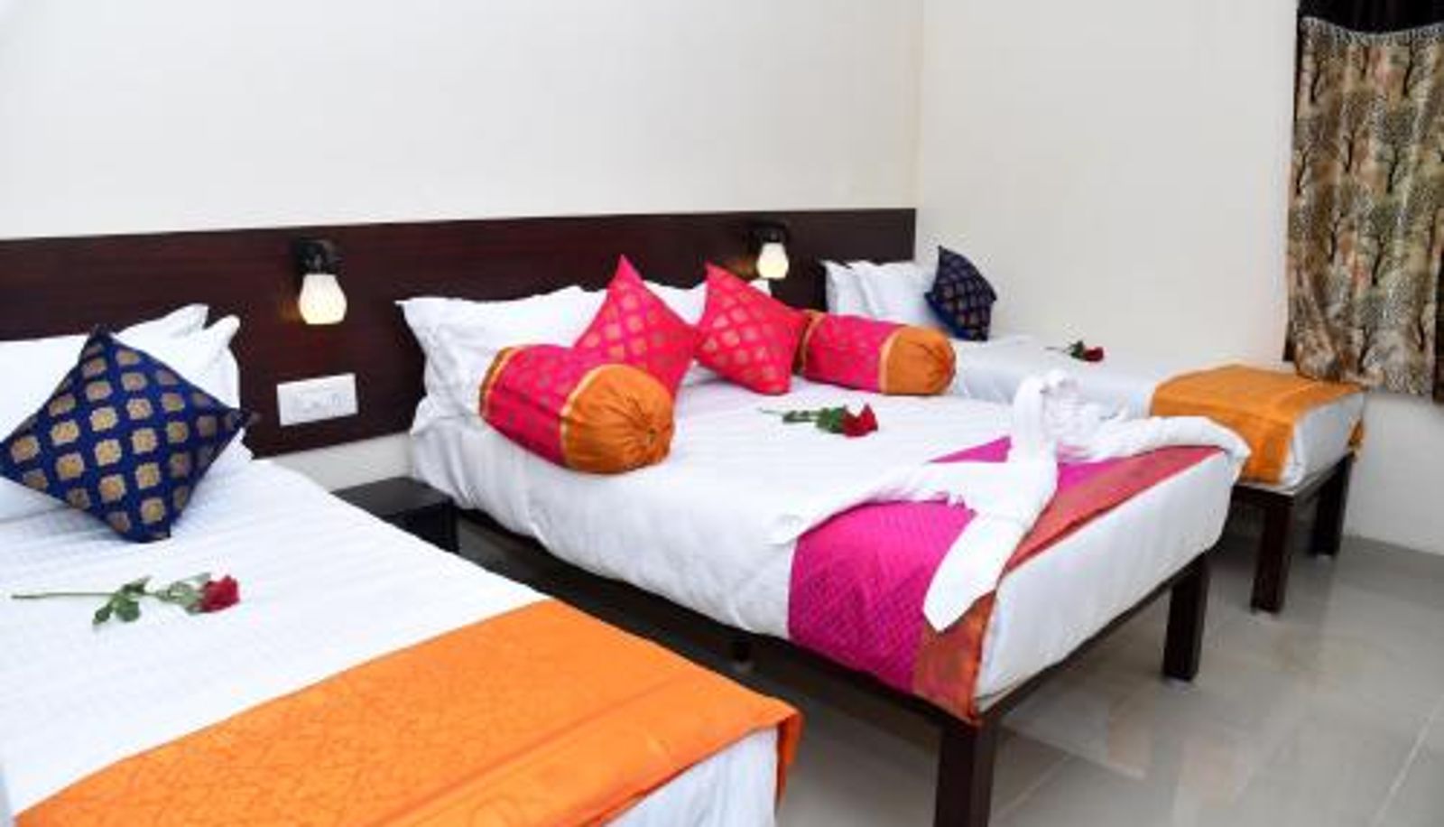Camera - Kumbakonam Inn Hotels - Kumbakonam Inn Stay