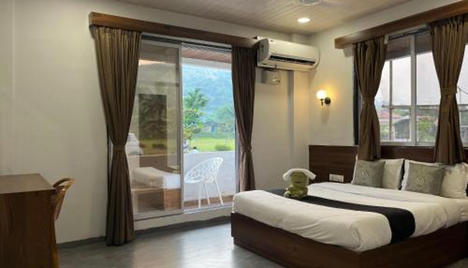 Zimmer - Neral-Karjat HillRock Resort & Villas