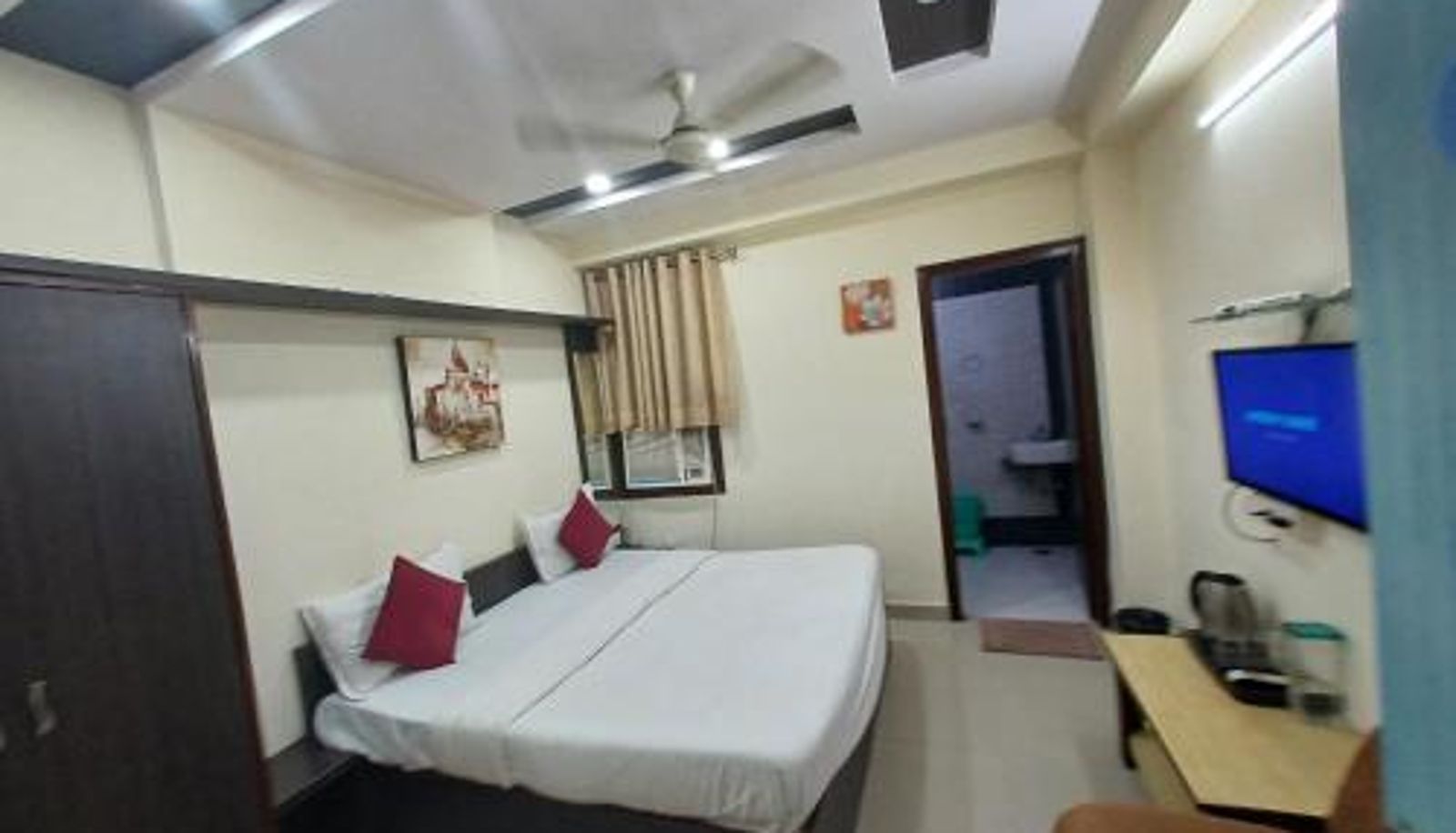 Kamer - Hotel V inn Sindhi Camp