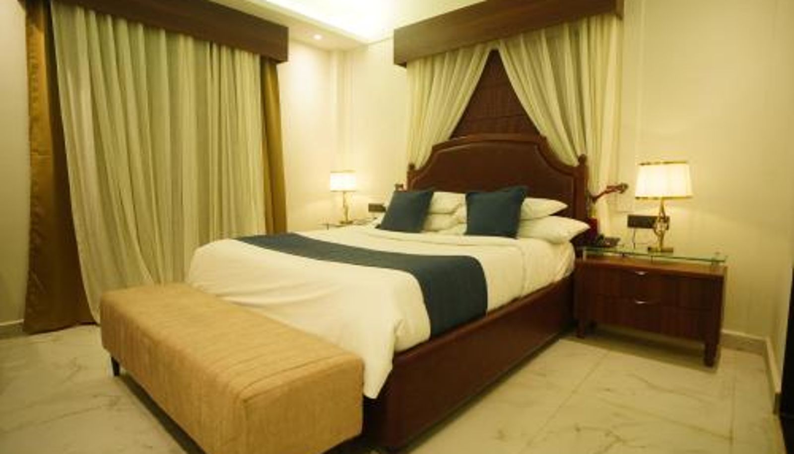 Zimmer - Prahlad Palace Gwalior